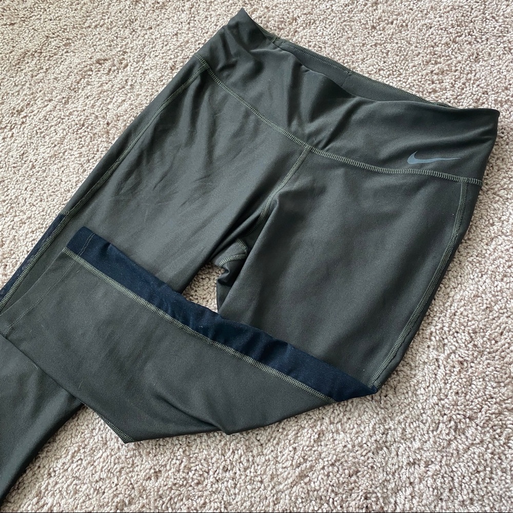 M Olive Green Nike Dri Fit Capri Legging w Mesh